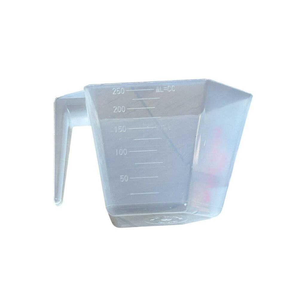 4 ROYAL CANIN MEASURING CUPS FOOD SCOOPS Vintage Measures Up To 1 Cup New - Picture 2 of 3
